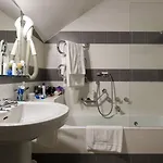 Vip's Hotel *